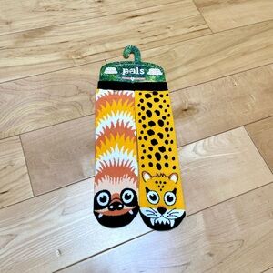 Adult small animal pals foot friends sloth and cheetah mismatched socks